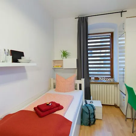 Absteige Innsbruck- Zentrale Ferienapartments Apartment *