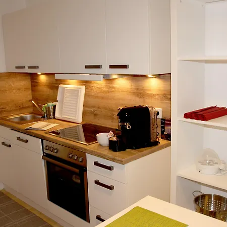 Appartement Absteige Innsbruck- Zentrale Ferienapartments *