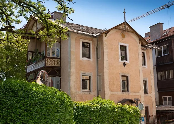 Absteige Innsbruck- Zentrale Ferienapartments Apartman *