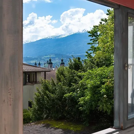 Апартаменты Absteige Innsbruck- Zentrale Ferienapartments *